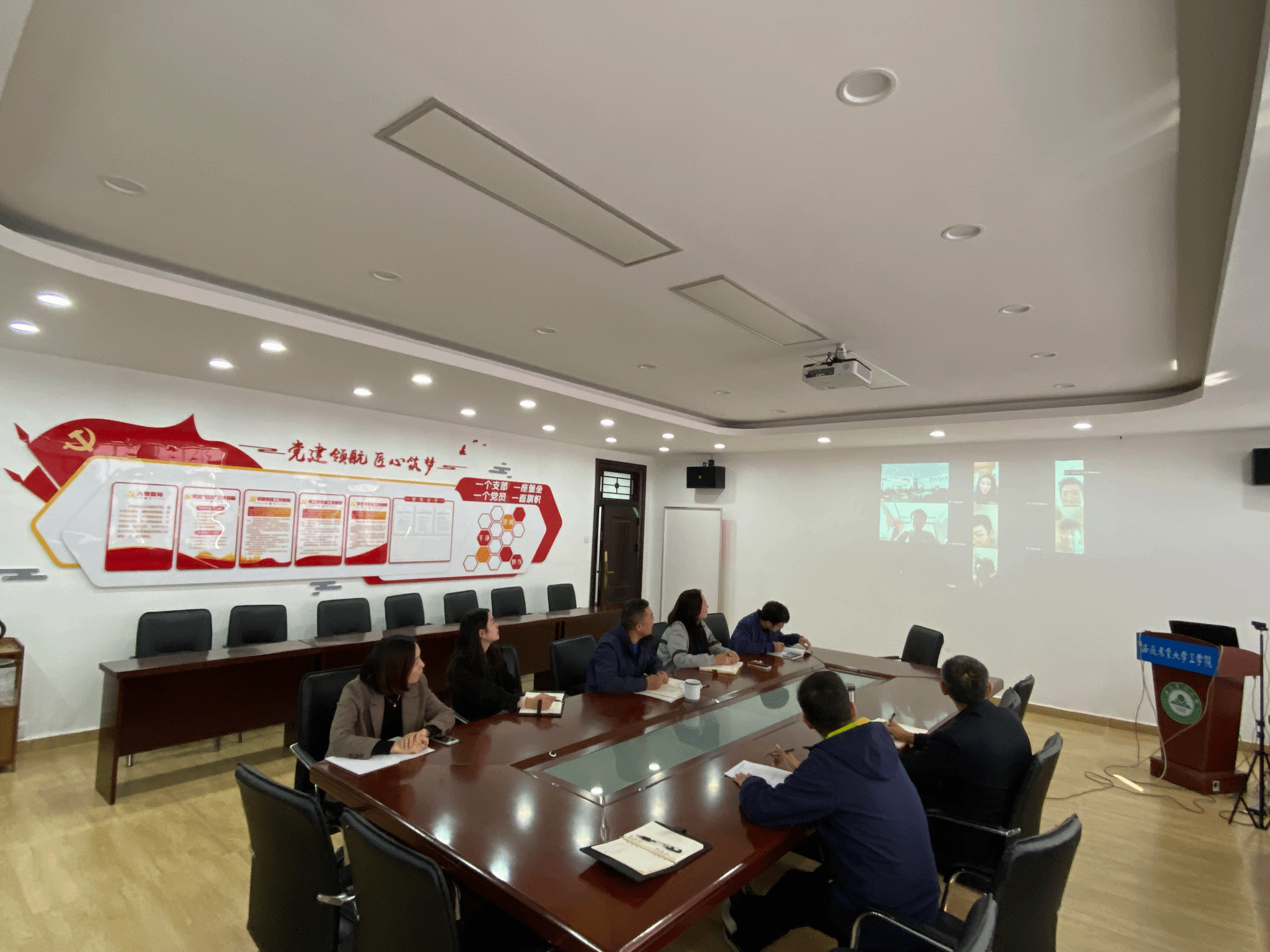 工学院推进“我为学生办实事”工作