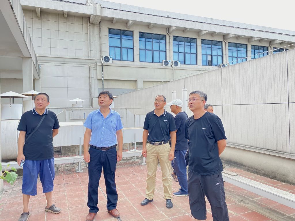 我校开展实验室用电安全专项检查